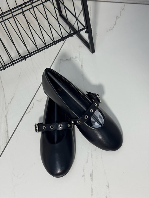 Ballerina Black
