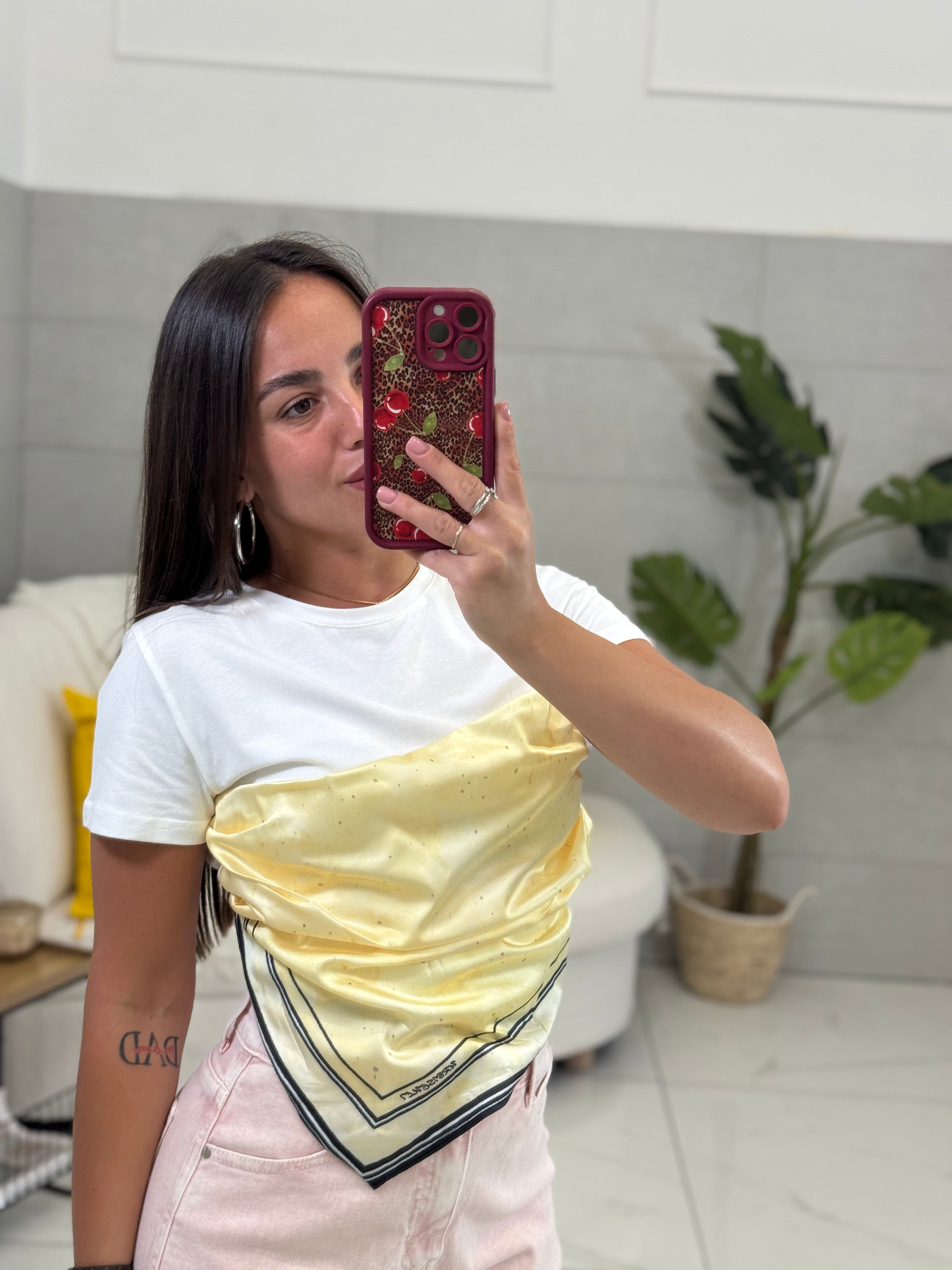 T-shirt Foulard